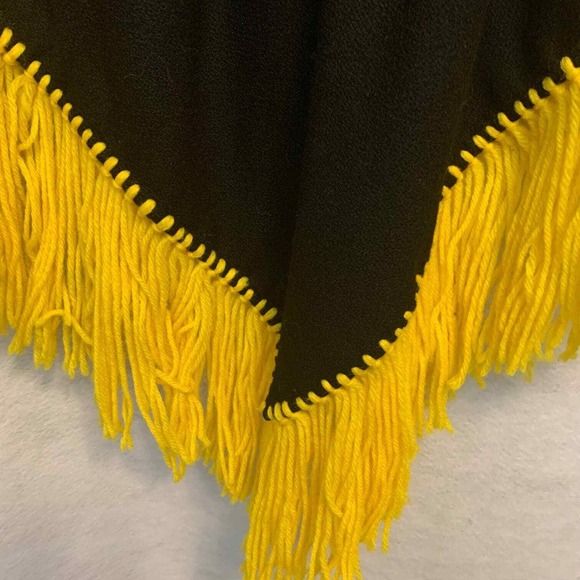 Vintage 1970's Handmade Embroidered Fringed Cape, Wrap, Shawl - Picture 5 of 6
